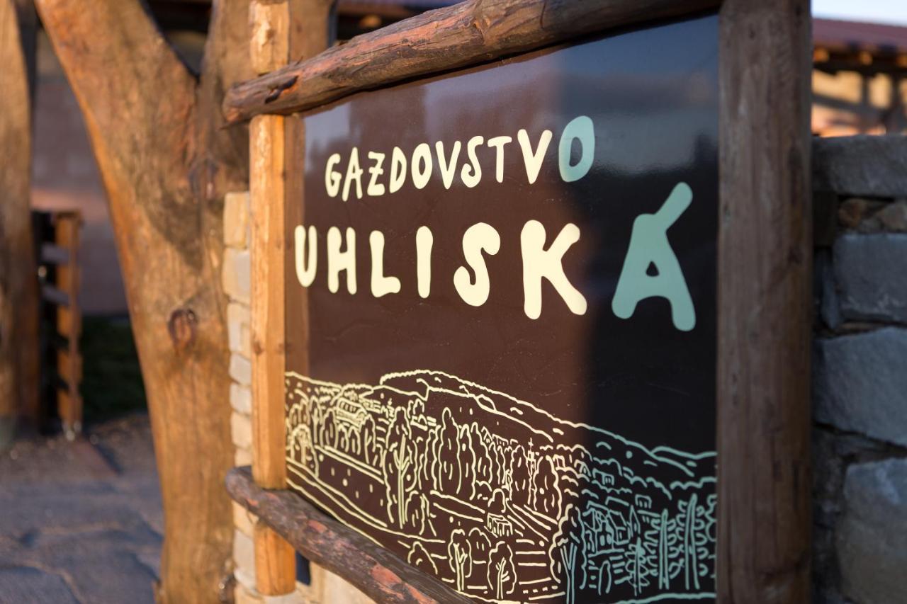 Penzion Uhliska A Depandance Gazdovsky Dom Nemsova Luaran gambar